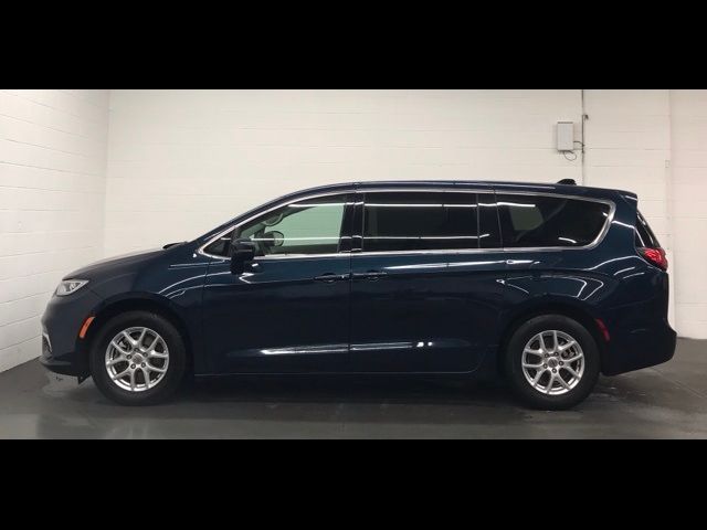 2023 Chrysler Pacifica Touring-L