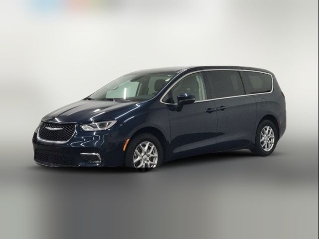 2023 Chrysler Pacifica Touring-L