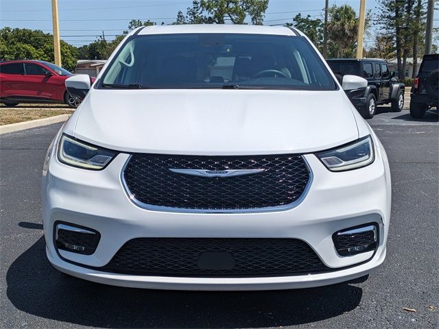 2023 Chrysler Pacifica Touring-L