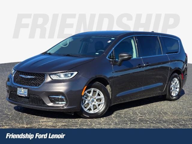 2023 Chrysler Pacifica Touring-L