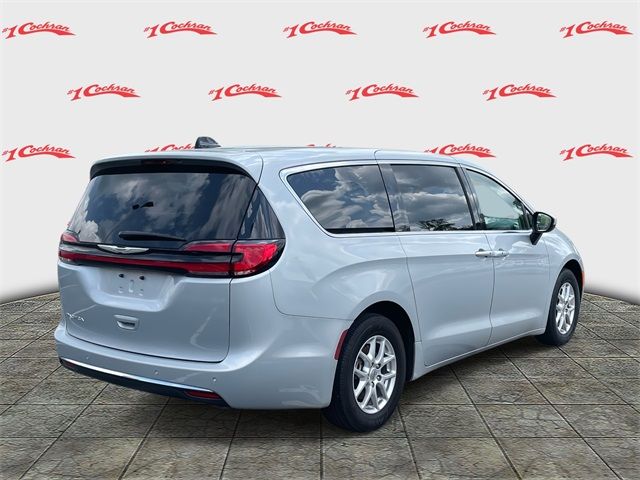2023 Chrysler Pacifica Touring-L