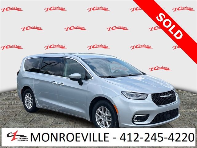 2023 Chrysler Pacifica Touring-L