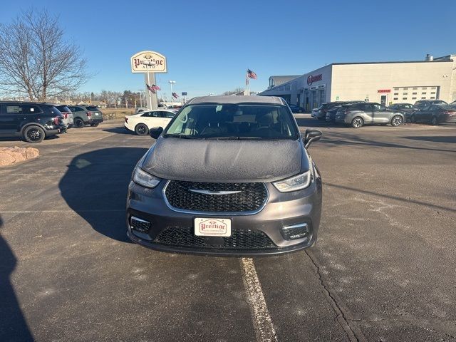 2023 Chrysler Pacifica Touring-L