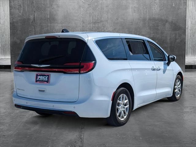 2023 Chrysler Pacifica Touring-L