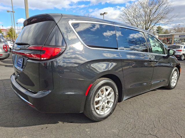 2023 Chrysler Pacifica Touring-L