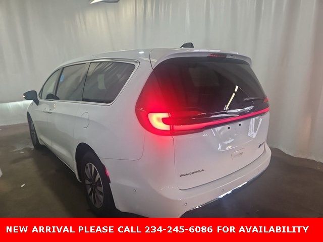 2023 Chrysler Pacifica Hybrid Touring L