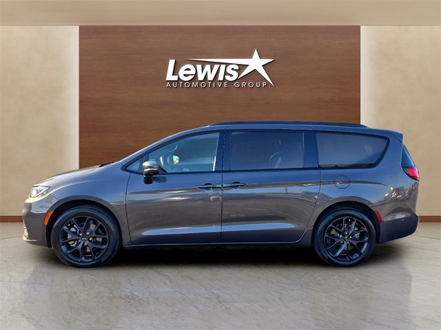 2023 Chrysler Pacifica Touring-L