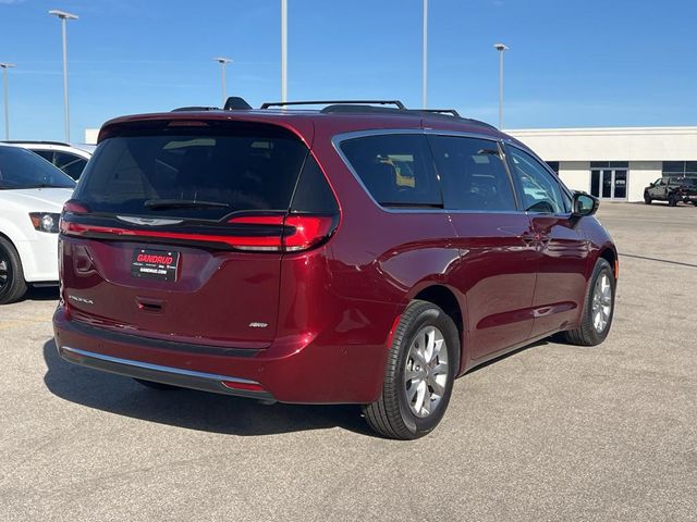 2023 Chrysler Pacifica Touring-L