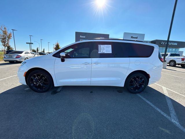 2023 Chrysler Pacifica Touring-L