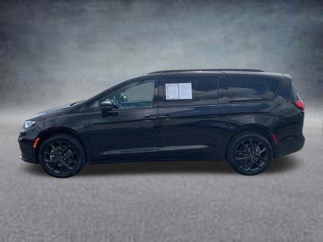 2023 Chrysler Pacifica Touring-L