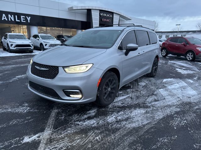 2023 Chrysler Pacifica Touring-L