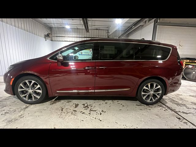 2023 Chrysler Pacifica Touring-L