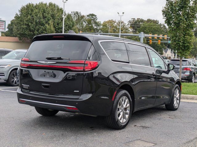 2023 Chrysler Pacifica Touring-L