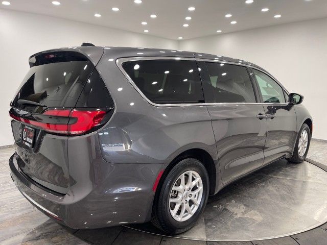 2023 Chrysler Pacifica Touring-L