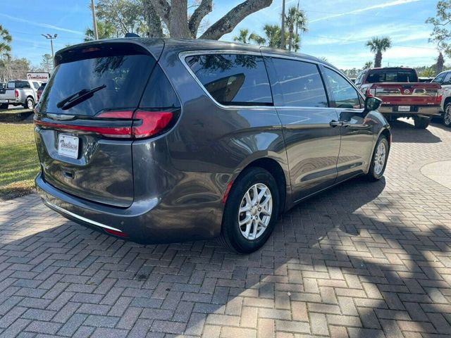 2023 Chrysler Pacifica Touring-L