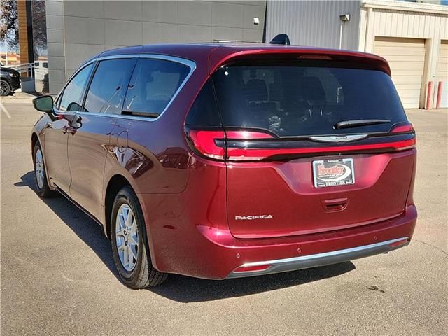 2023 Chrysler Pacifica Touring-L