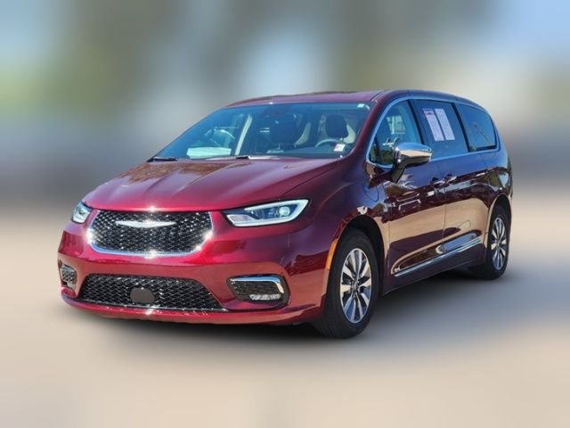 2023 Chrysler Pacifica Hybrid Limited