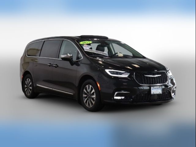 2023 Chrysler Pacifica Hybrid Limited