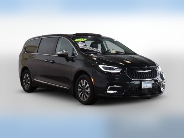 2023 Chrysler Pacifica Hybrid Limited