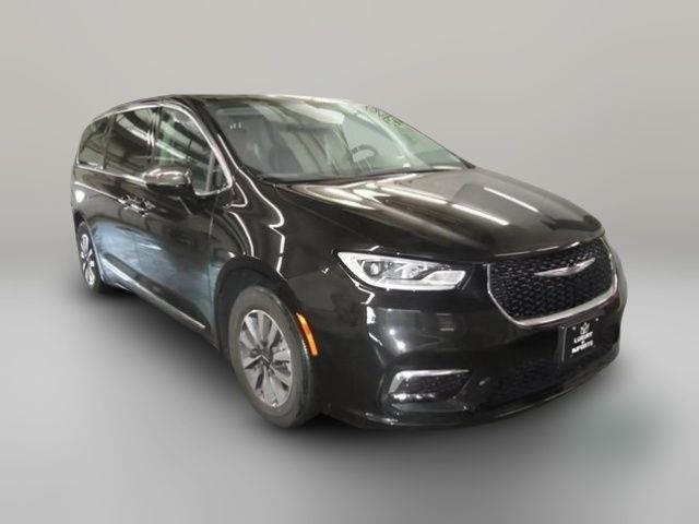 2023 Chrysler Pacifica Hybrid Limited