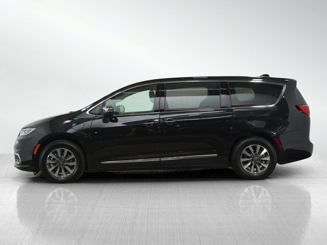 2023 Chrysler Pacifica Hybrid Limited