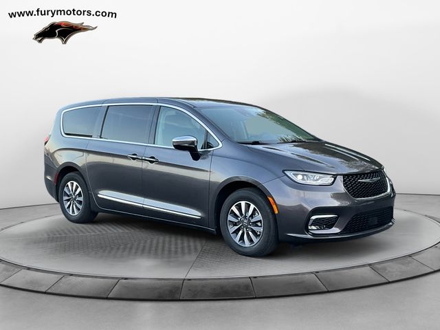 2023 Chrysler Pacifica Hybrid Limited