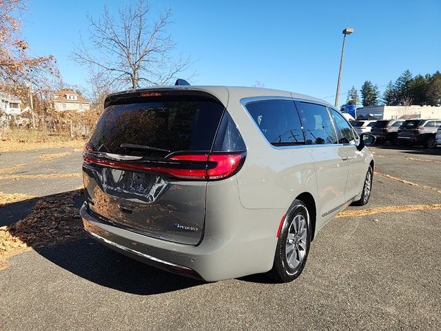 2023 Chrysler Pacifica Hybrid Limited