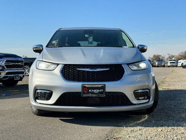 2023 Chrysler Pacifica Hybrid Limited