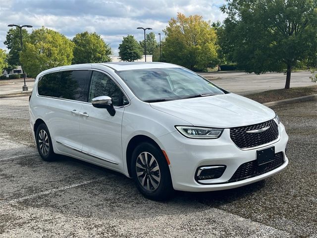 2023 Chrysler Pacifica Hybrid Limited