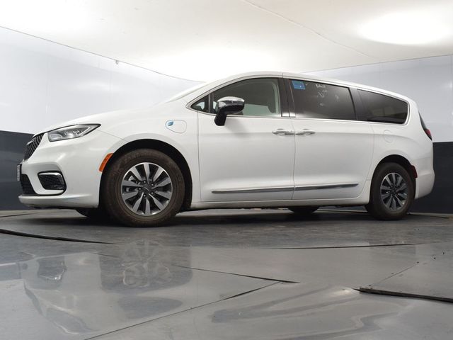 2023 Chrysler Pacifica Hybrid Limited