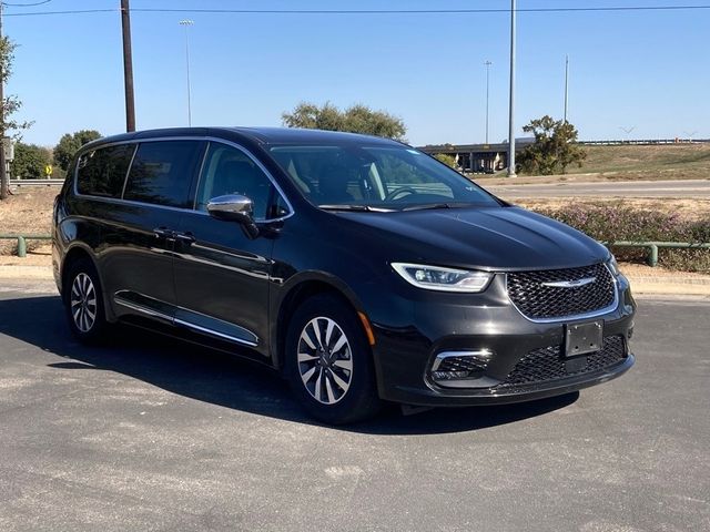 2023 Chrysler Pacifica Hybrid Limited