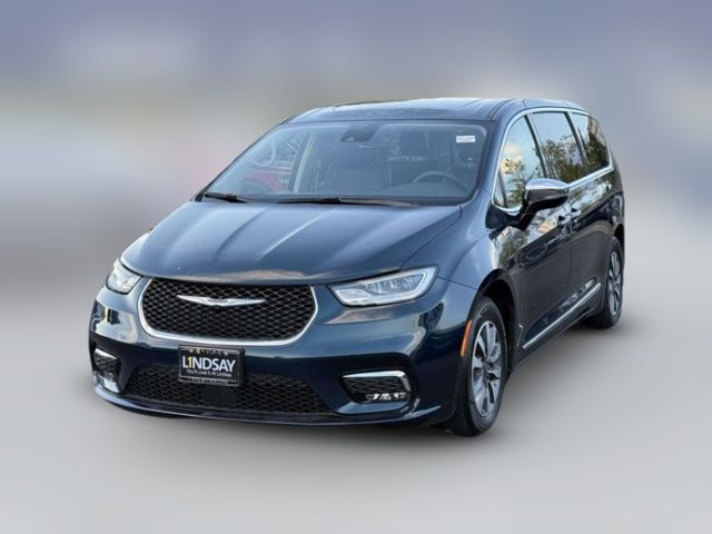 2023 Chrysler Pacifica Hybrid Limited