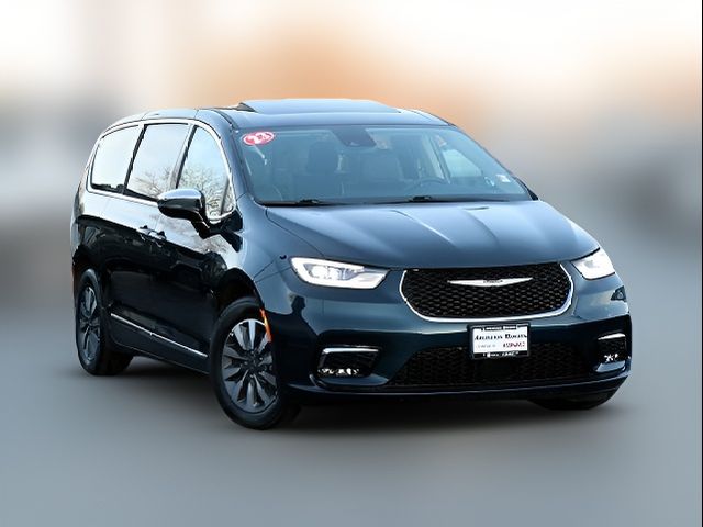 2023 Chrysler Pacifica Hybrid Limited