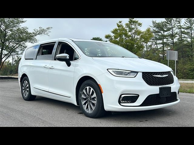 2023 Chrysler Pacifica Hybrid Limited