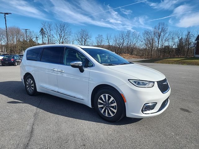 2023 Chrysler Pacifica Hybrid Limited