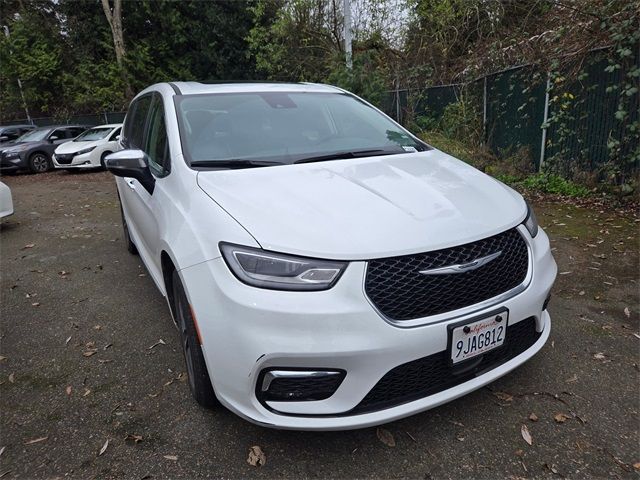 2023 Chrysler Pacifica Hybrid Limited