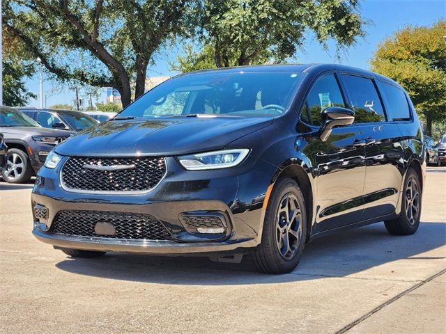 2023 Chrysler Pacifica Hybrid Limited