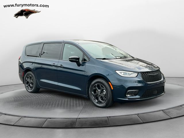 2023 Chrysler Pacifica Hybrid Limited