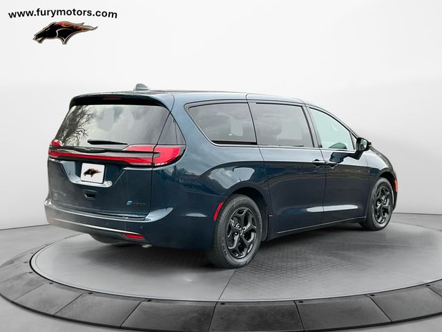 2023 Chrysler Pacifica Hybrid Limited