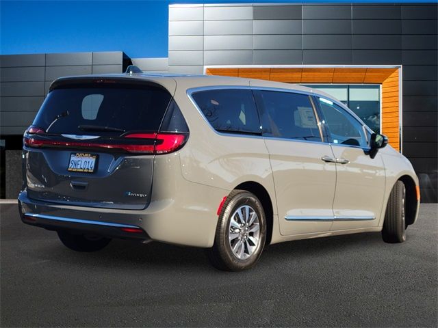 2023 Chrysler Pacifica Hybrid Limited