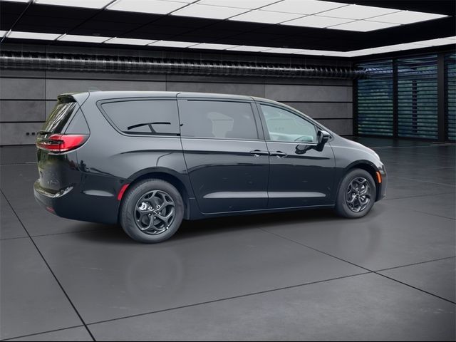 2023 Chrysler Pacifica Hybrid Limited