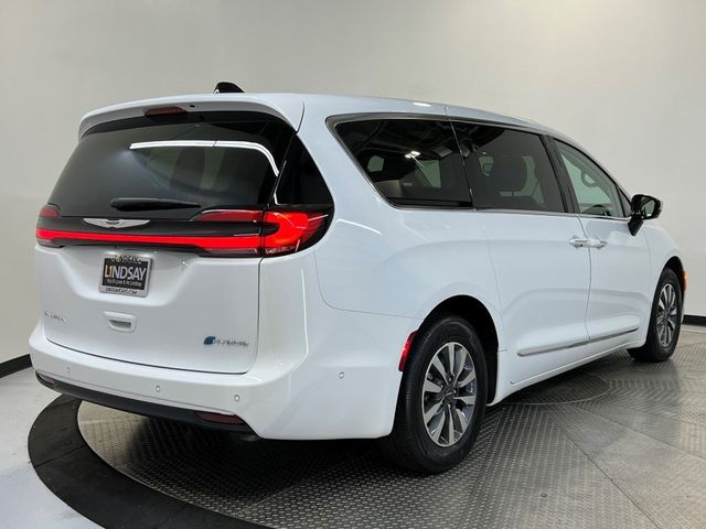 2023 Chrysler Pacifica Hybrid Limited