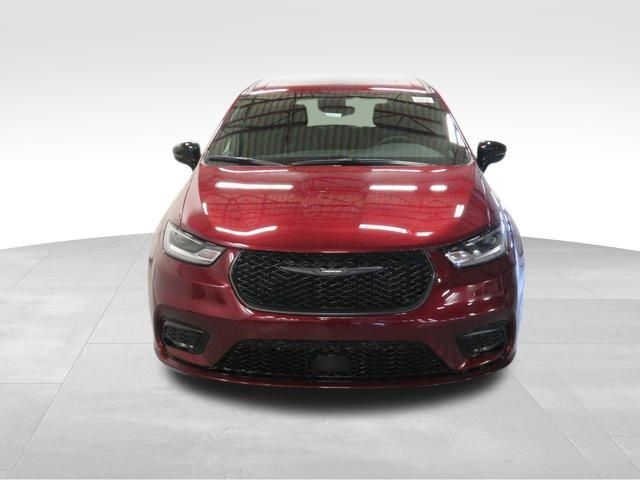 2023 Chrysler Pacifica Hybrid Limited