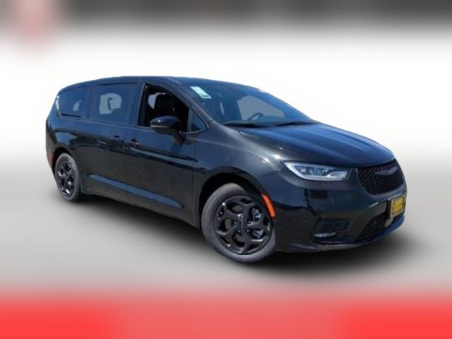 2023 Chrysler Pacifica Hybrid Limited