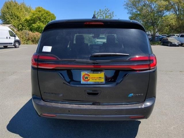 2023 Chrysler Pacifica Hybrid Limited