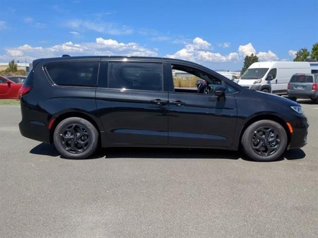 2023 Chrysler Pacifica Hybrid Limited