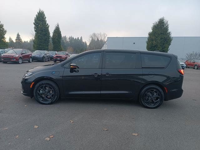 2023 Chrysler Pacifica Hybrid Limited