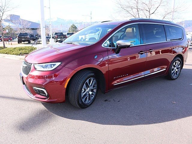 2023 Chrysler Pacifica Hybrid Pinnacle