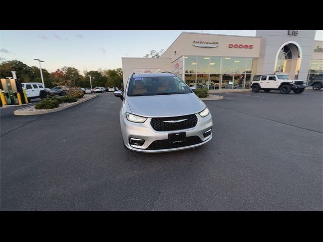 2023 Chrysler Pacifica Hybrid Pinnacle