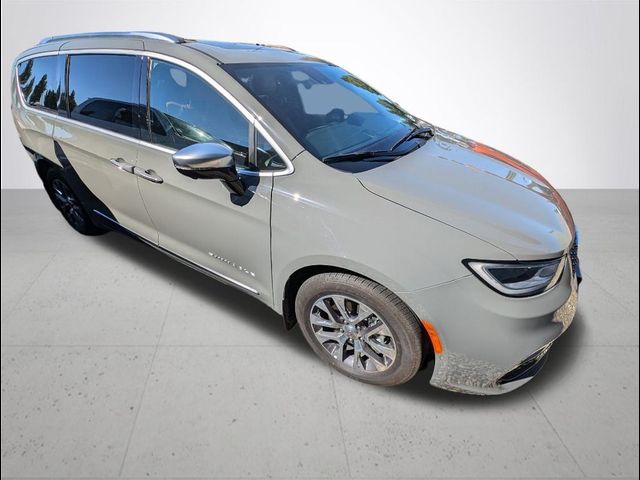 2023 Chrysler Pacifica Hybrid Pinnacle